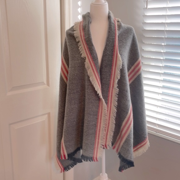 Super Soft Scarf / Shawl - Picture 1 of 3